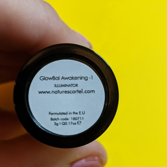 10 Piece Makeup Bundle - Picture 12 of 16